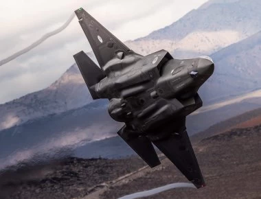 F-35A: Κόβουν την ανάσα οι ελιγμοί του στο Star Wars Canyon (βίντεο)
